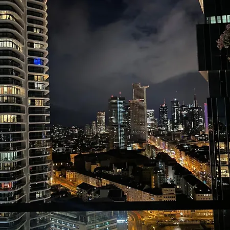 Skyline Blick Frankfurt - Nahe Messe Daire